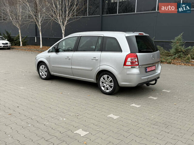 Серый Опель Зафира, объемом двигателя 1.8 л и пробегом 169 тыс. км за 8350 $, фото 5 на Automoto.ua