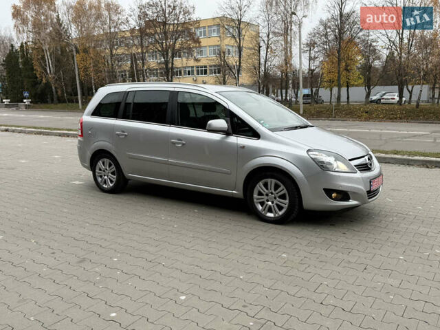 Серый Опель Зафира, объемом двигателя 1.8 л и пробегом 169 тыс. км за 8350 $, фото 15 на Automoto.ua