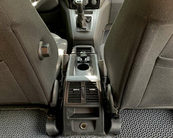 Серый Опель Зафира, объемом двигателя 1.6 л и пробегом 240 тыс. км за 7150 $, фото 10 на Automoto.ua