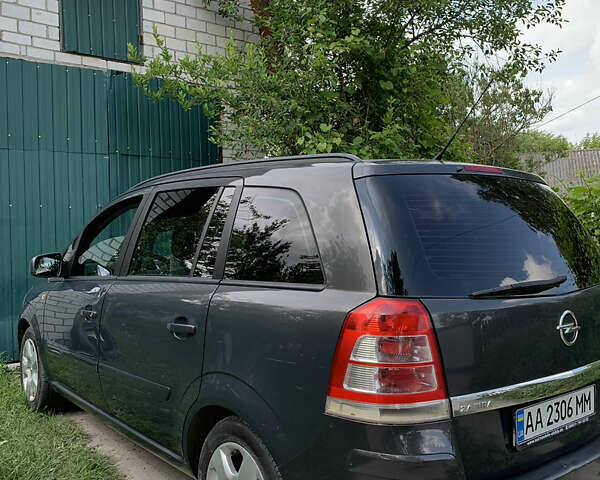 Серый Опель Зафира, объемом двигателя 1.6 л и пробегом 240 тыс. км за 7150 $, фото 35 на Automoto.ua