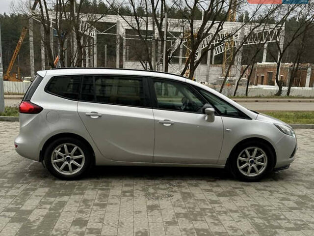 Серый Опель Зафира, объемом двигателя 1.96 л и пробегом 202 тыс. км за 7999 $, фото 4 на Automoto.ua