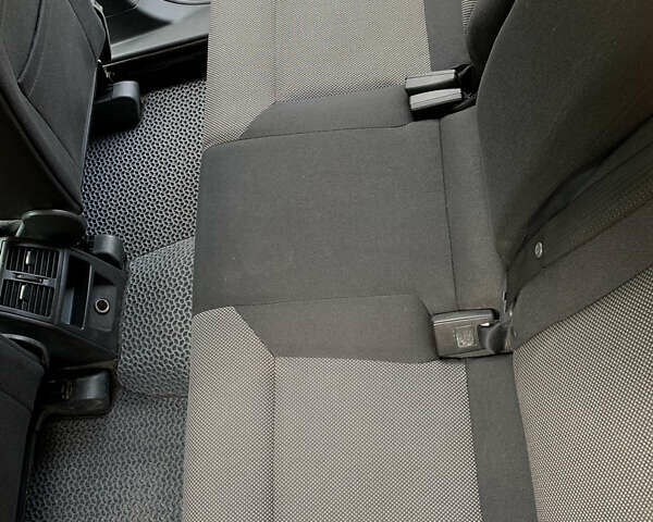 Серый Опель Зафира, объемом двигателя 1.6 л и пробегом 240 тыс. км за 7150 $, фото 11 на Automoto.ua