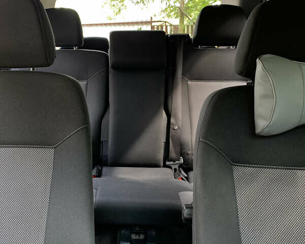 Серый Опель Зафира, объемом двигателя 1.6 л и пробегом 240 тыс. км за 7150 $, фото 7 на Automoto.ua