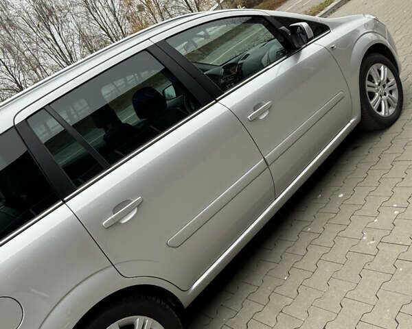 Серый Опель Зафира, объемом двигателя 1.8 л и пробегом 169 тыс. км за 8350 $, фото 19 на Automoto.ua