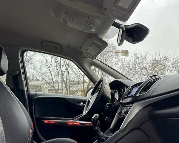 Серый Опель Зафира, объемом двигателя 1.96 л и пробегом 202 тыс. км за 7999 $, фото 18 на Automoto.ua