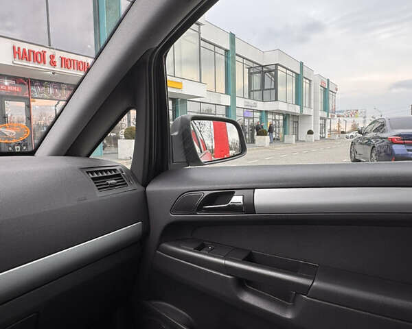 Серый Опель Зафира, объемом двигателя 1.7 л и пробегом 204 тыс. км за 8700 $, фото 24 на Automoto.ua