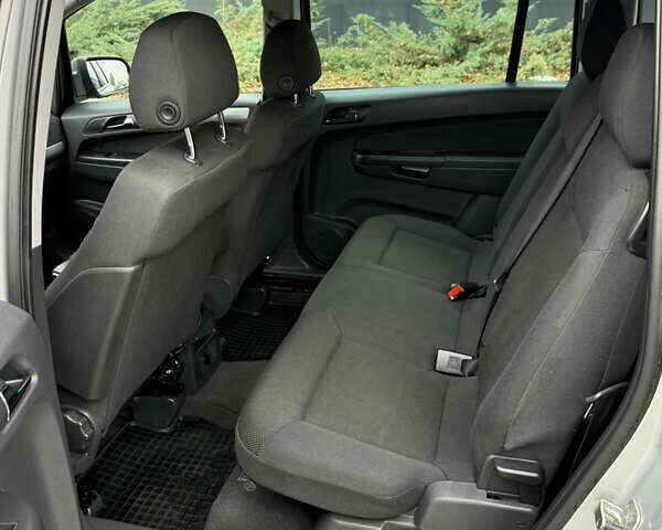 Серый Опель Зафира, объемом двигателя 1.8 л и пробегом 169 тыс. км за 8350 $, фото 42 на Automoto.ua