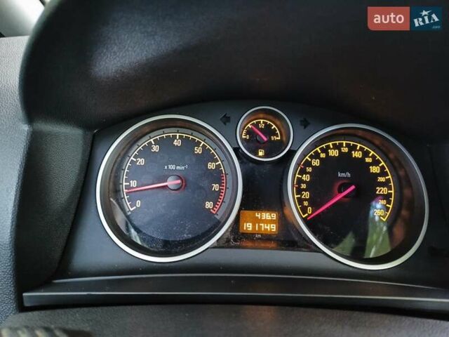 Опель Зафира 2014 в Киеве на Automoto.ua Серый Опель Зафира, объемом двигателя 1.8 л и пробегом 192 тыс. км за 8350 $, фото 34 на Automoto.ua