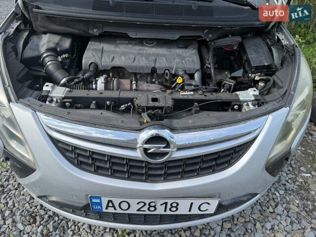 Серый Опель Зафира, объемом двигателя 1.96 л и пробегом 250 тыс. км за 5500 $, фото 3 на Automoto.ua