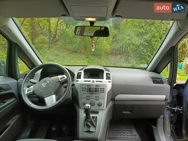 Опель Зафира 2014 в Киеве на Automoto.ua Серый Опель Зафира, объемом двигателя 1.8 л и пробегом 192 тыс. км за 8350 $, фото 21 на Automoto.ua