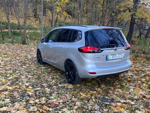 Серый Опель Зафира, объемом двигателя 2 л и пробегом 304 тыс. км за 9300 $, фото 5 на Automoto.ua