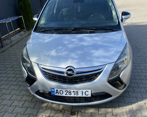 Серый Опель Зафира, объемом двигателя 1.96 л и пробегом 300 тыс. км за 8150 $, фото 2 на Automoto.ua