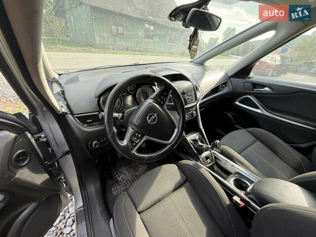 Серый Опель Зафира, объемом двигателя 1.96 л и пробегом 250 тыс. км за 5500 $, фото 15 на Automoto.ua
