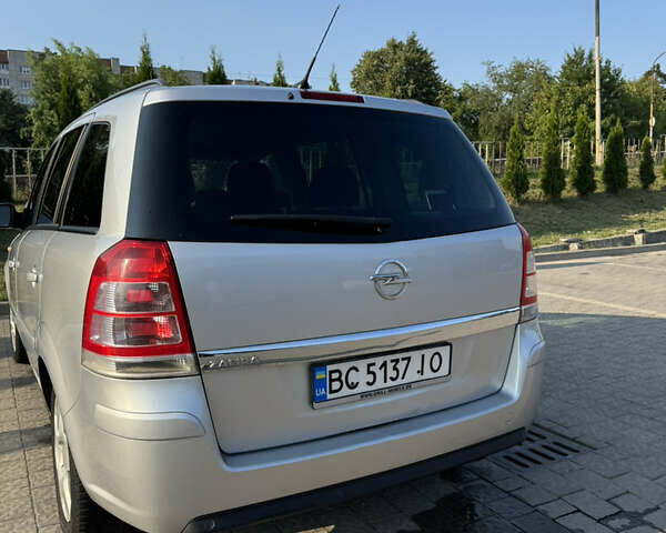 Сірий Опель Зафіра, об'ємом двигуна 1.8 л та пробігом 206 тис. км за 9200 $, фото 10 на Automoto.ua