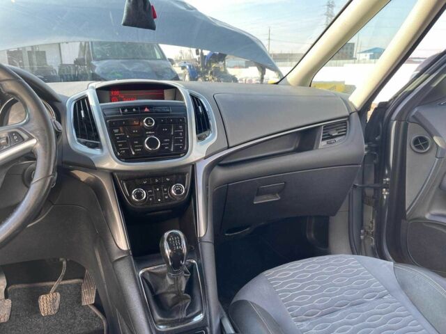 Серый Опель Зафира, объемом двигателя 0 л и пробегом 222 тыс. км за 5900 $, фото 13 на Automoto.ua