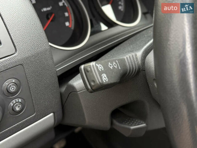 Серый Опель Зафира, объемом двигателя 1.8 л и пробегом 220 тыс. км за 7850 $, фото 27 на Automoto.ua