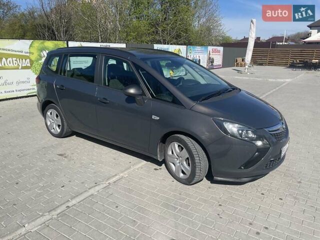 Серый Опель Зафира, объемом двигателя 2 л и пробегом 220 тыс. км за 10750 $, фото 4 на Automoto.ua