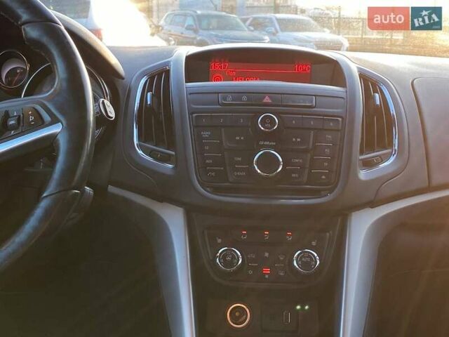 Серый Опель Зафира, объемом двигателя 2 л и пробегом 306 тыс. км за 9700 $, фото 19 на Automoto.ua