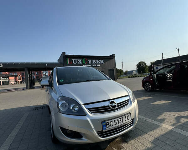 Сірий Опель Зафіра, об'ємом двигуна 1.8 л та пробігом 206 тис. км за 9200 $, фото 5 на Automoto.ua