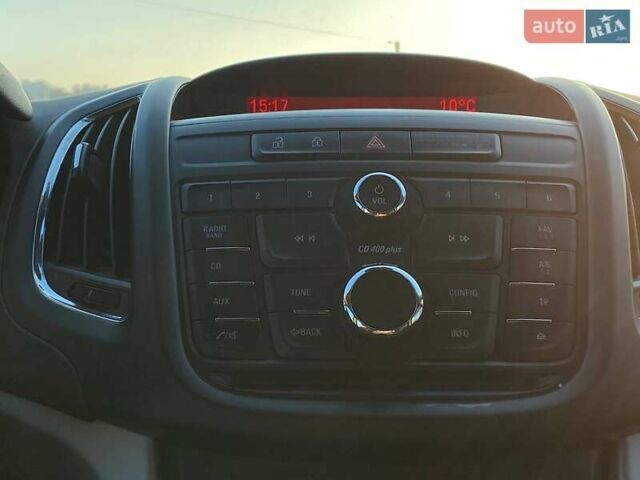 Серый Опель Зафира, объемом двигателя 2 л и пробегом 306 тыс. км за 9700 $, фото 10 на Automoto.ua