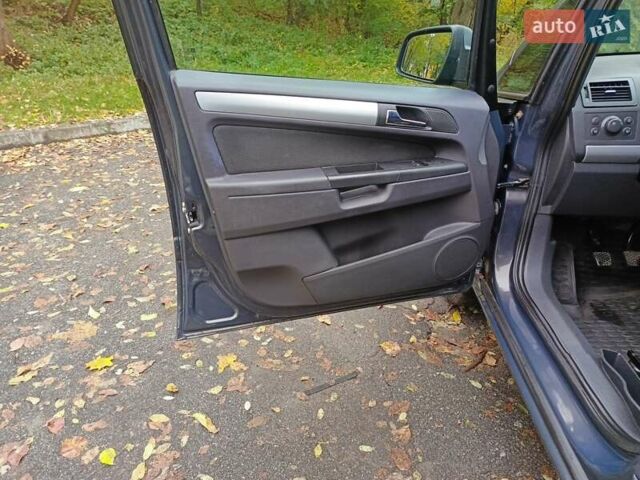 Опель Зафира 2014 в Киеве на Automoto.ua Серый Опель Зафира, объемом двигателя 1.8 л и пробегом 192 тыс. км за 8350 $, фото 24 на Automoto.ua