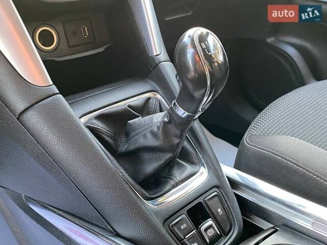 Серый Опель Зафира, объемом двигателя 2 л и пробегом 306 тыс. км за 9700 $, фото 13 на Automoto.ua