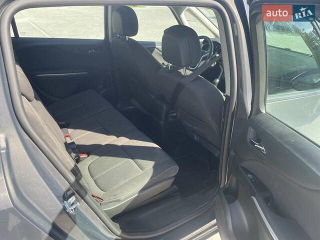 Серый Опель Зафира, объемом двигателя 2 л и пробегом 220 тыс. км за 10750 $, фото 20 на Automoto.ua