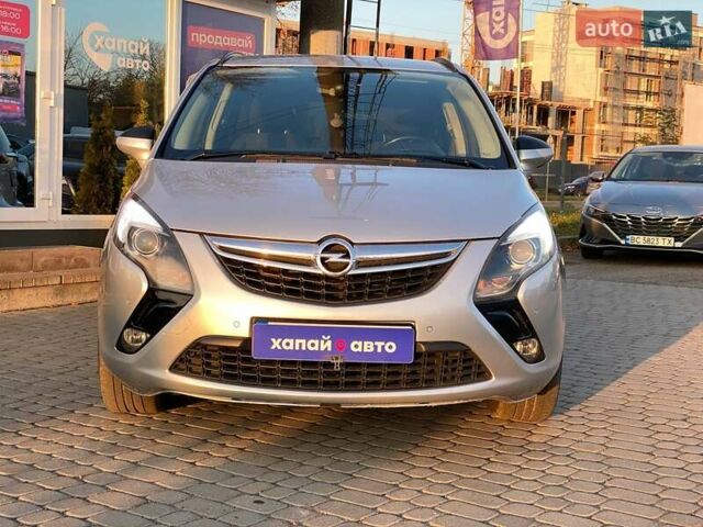 Серый Опель Зафира, объемом двигателя 2 л и пробегом 306 тыс. км за 9700 $, фото 1 на Automoto.ua