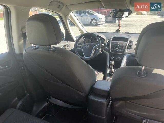 Серый Опель Зафира, объемом двигателя 2 л и пробегом 220 тыс. км за 10750 $, фото 24 на Automoto.ua