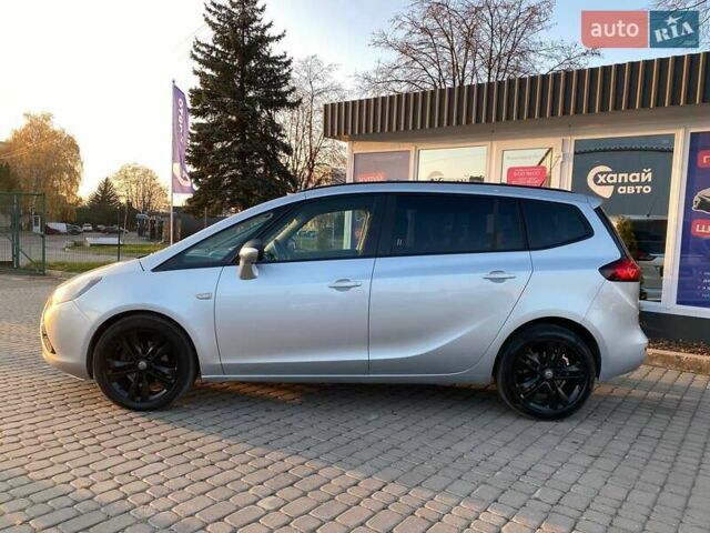 Серый Опель Зафира, объемом двигателя 2 л и пробегом 306 тыс. км за 9700 $, фото 4 на Automoto.ua