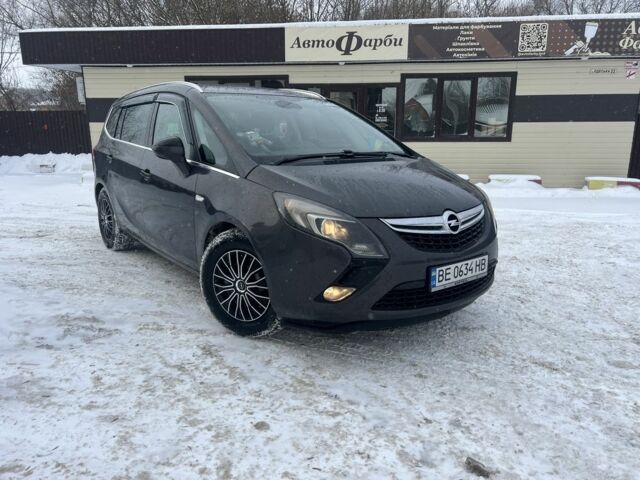 Серый Опель Зафира, объемом двигателя 1.6 л и пробегом 240 тыс. км за 9850 $, фото 3 на Automoto.ua