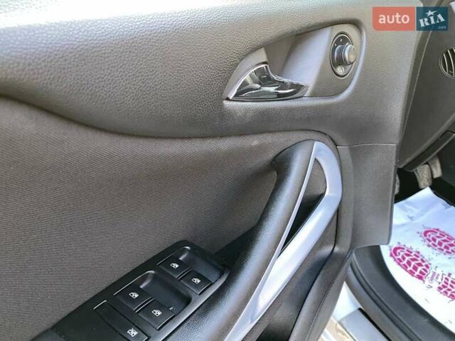 Серый Опель Зафира, объемом двигателя 2 л и пробегом 306 тыс. км за 9700 $, фото 8 на Automoto.ua