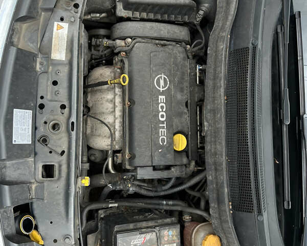 Серый Опель Зафира, объемом двигателя 1.8 л и пробегом 237 тыс. км за 8600 $, фото 8 на Automoto.ua