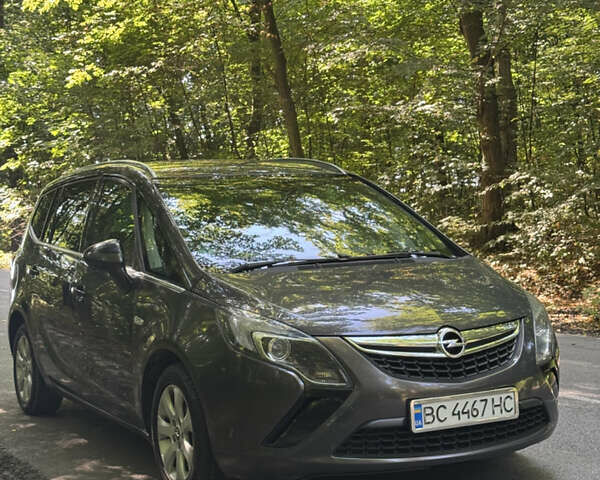 Серый Опель Зафира, объемом двигателя 1.6 л и пробегом 198 тыс. км за 9300 $, фото 8 на Automoto.ua