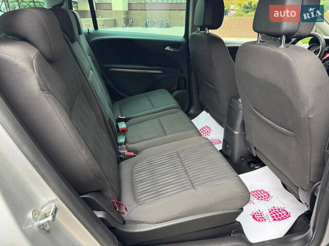 Серый Опель Зафира, объемом двигателя 2 л и пробегом 195 тыс. км за 11500 $, фото 28 на Automoto.ua