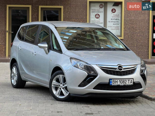 Серый Опель Зафира, объемом двигателя 2 л и пробегом 195 тыс. км за 11500 $, фото 6 на Automoto.ua