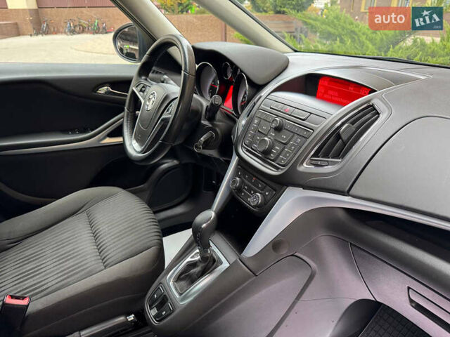 Серый Опель Зафира, объемом двигателя 2 л и пробегом 195 тыс. км за 11500 $, фото 16 на Automoto.ua