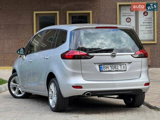 Серый Опель Зафира, объемом двигателя 2 л и пробегом 195 тыс. км за 11500 $, фото 12 на Automoto.ua