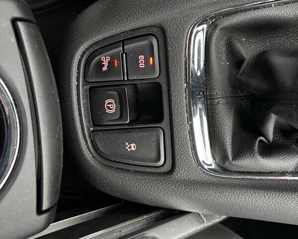 Серый Опель Зафира, объемом двигателя 2 л и пробегом 213 тыс. км за 6900 $, фото 21 на Automoto.ua