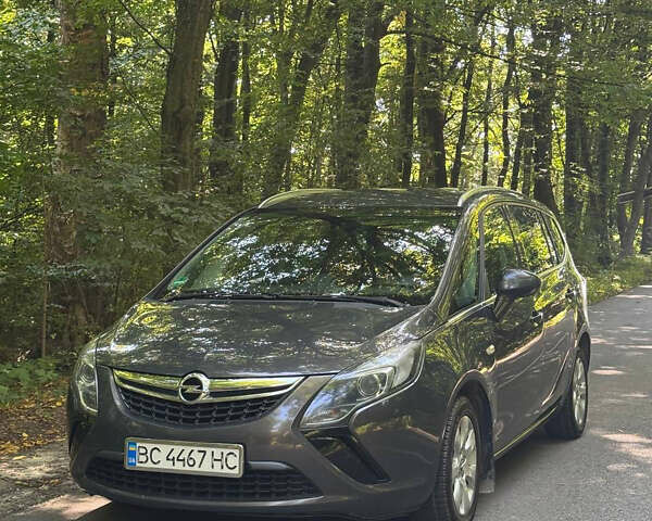 Опель Зафира 2015 в Львове на Automoto.ua Серый Опель Зафира, объемом двигателя 1.6 л и пробегом 198 тыс. км за 8900 $, фото 1 на Automoto.ua