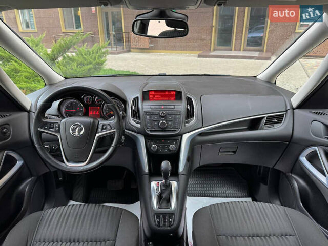 Серый Опель Зафира, объемом двигателя 2 л и пробегом 195 тыс. км за 11500 $, фото 27 на Automoto.ua