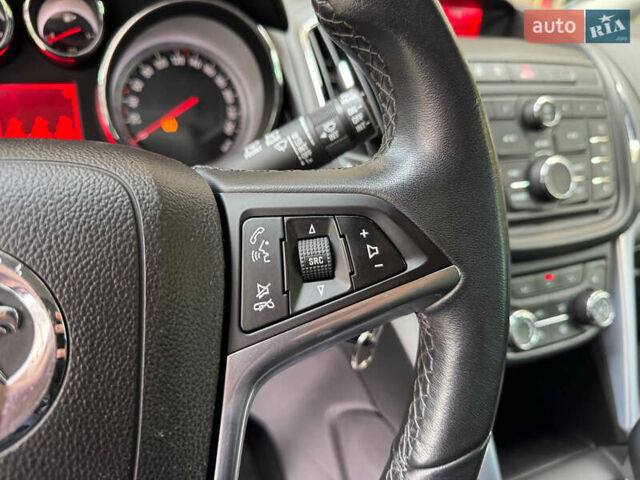 Серый Опель Зафира, объемом двигателя 2 л и пробегом 195 тыс. км за 11500 $, фото 25 на Automoto.ua