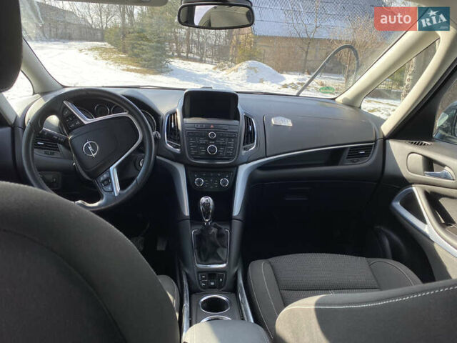 Сірий Опель Зафіра, об'ємом двигуна 1.6 л та пробігом 223 тис. км за 10500 $, фото 20 на Automoto.ua