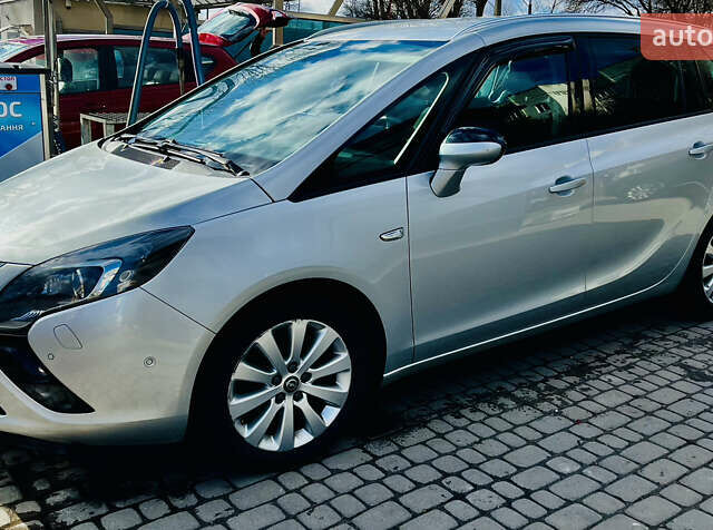 Серый Опель Зафира, объемом двигателя 1.6 л и пробегом 210 тыс. км за 10500 $, фото 5 на Automoto.ua