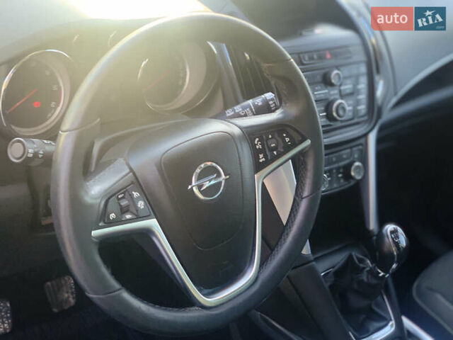 Сірий Опель Зафіра, об'ємом двигуна 1.6 л та пробігом 223 тис. км за 10500 $, фото 24 на Automoto.ua