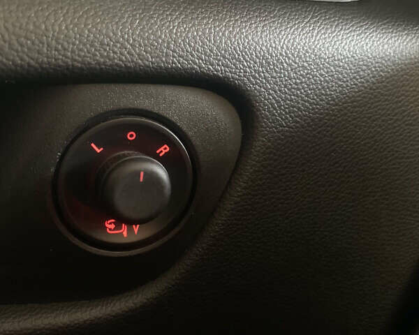 Сірий Опель Зафіра, об'ємом двигуна 1.6 л та пробігом 223 тис. км за 10500 $, фото 27 на Automoto.ua