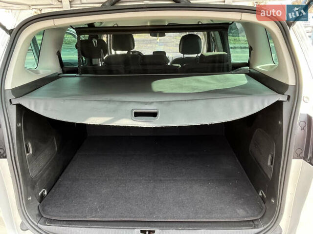 Серый Опель Зафира, объемом двигателя 1.6 л и пробегом 210 тыс. км за 10500 $, фото 3 на Automoto.ua