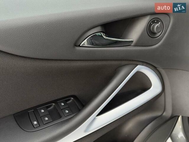 Сірий Опель Зафіра, об'ємом двигуна 1.6 л та пробігом 163 тис. км за 12600 $, фото 11 на Automoto.ua