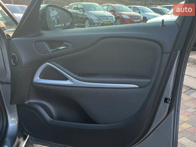 Сірий Опель Зафіра, об'ємом двигуна 1.6 л та пробігом 167 тис. км за 13600 $, фото 23 на Automoto.ua