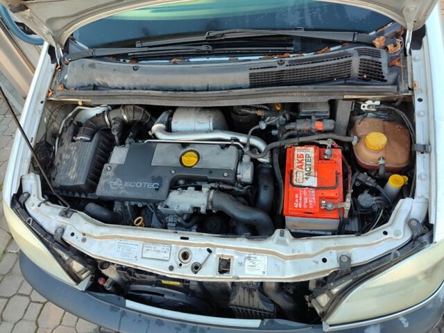 Сірий Опель Зафіра, об'ємом двигуна 2.2 л та пробігом 270 тис. км за 3300 $, фото 2 на Automoto.ua